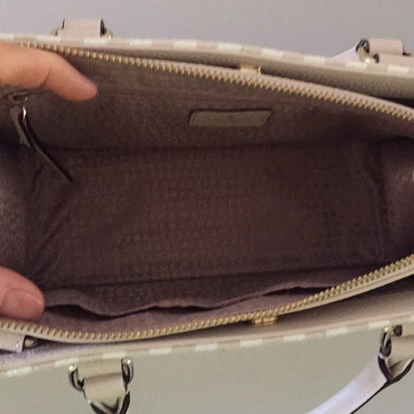 Kate spade tan and cream spring purse!! - Picture 5 of 8